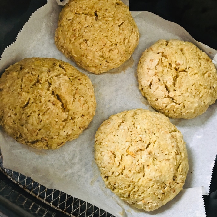 ハチミツ香る豆腐とオートミールのパン